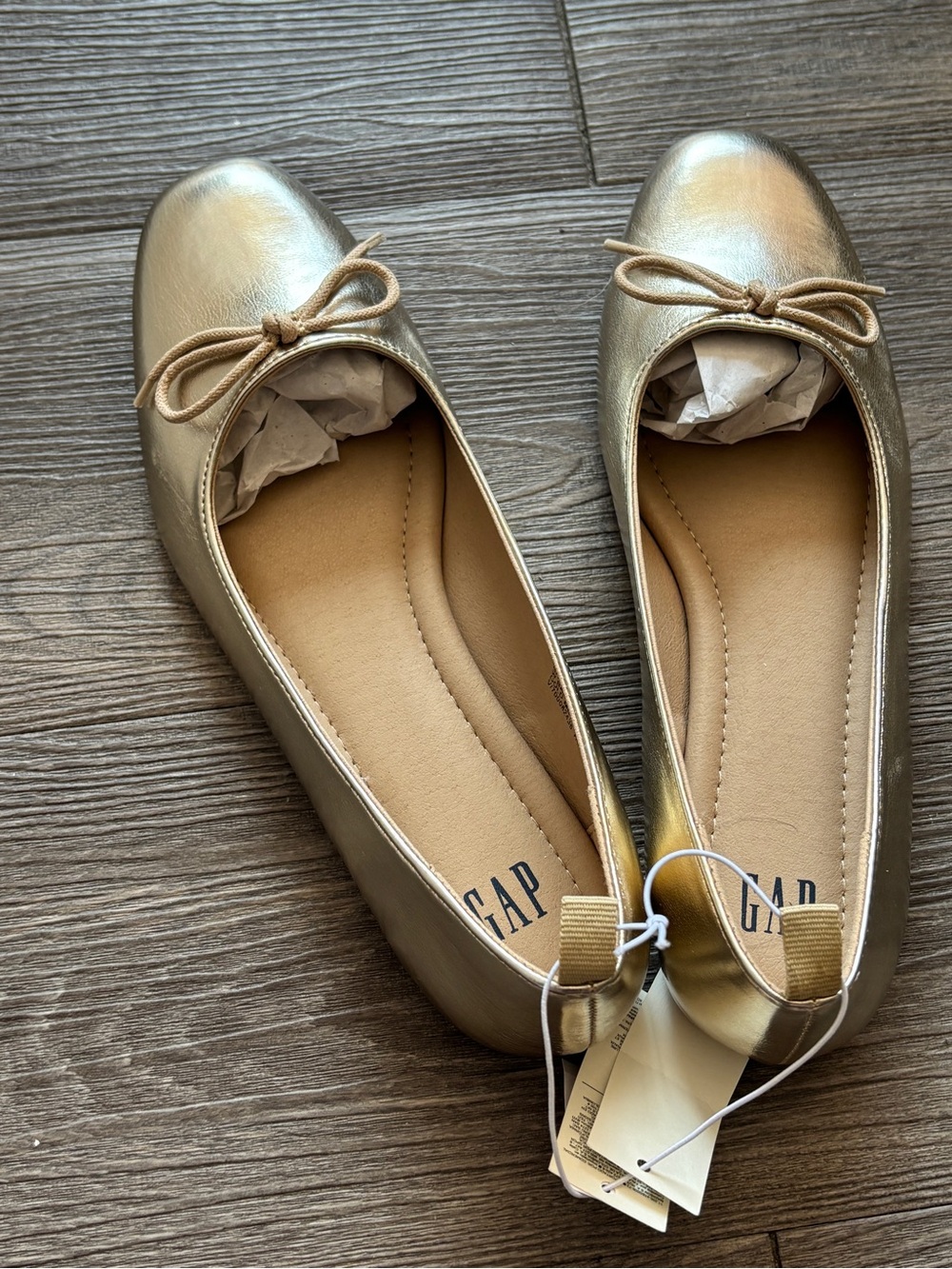 GAP Gold Ballet Flats with Bow Accent